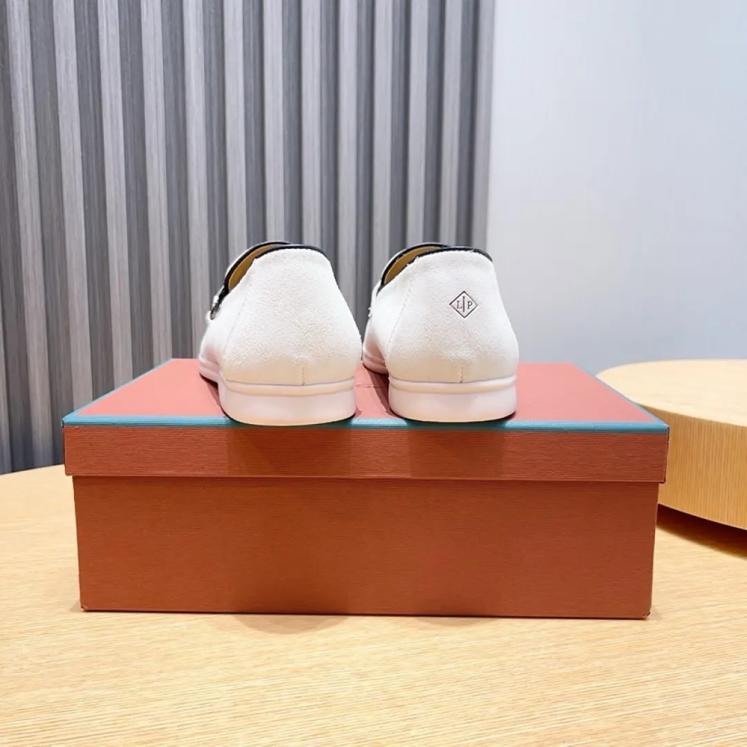 Men's Men's Shoes💰Men's Shoes💰440💰[loro piana] Couple's Style - The new moccasins are made of water-repellent treated suede uppers with rubber soles, a classic. The complex craftsmanship and meticulous structure make the shoes light and soft, allowing you to walk comfortably and freely. Perfect for wearing at the beach or out in the water during the summer. Women’s size: 35-40 Men’s size: 38-45